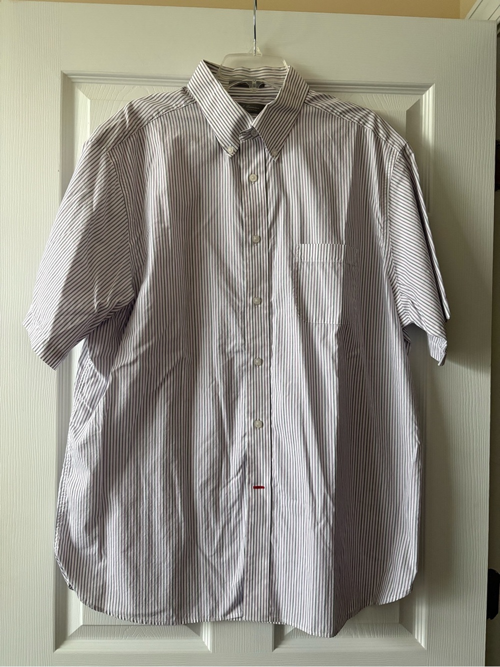 Men's Short Sleeve Button-Up Shirt in White with Pink and Grey Stripes XL